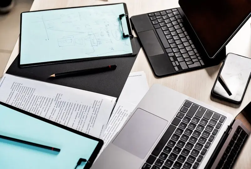 Ilustrasi AI Agent untuk Penelitian Ilmiah