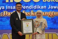 1.580 Buku Guru Jatim Raih Rekor MURI