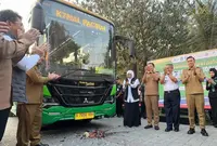 Gubernur Jatim meresmikan beroperasinya Trans Jatim Koridor VII