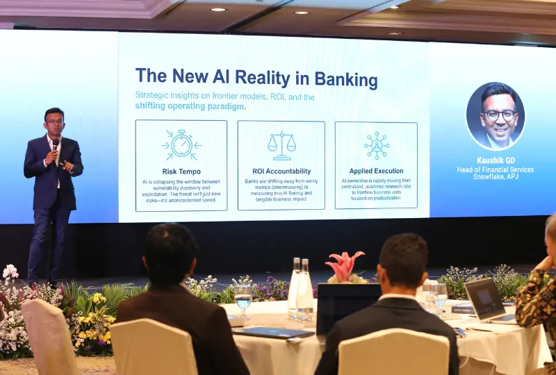 Kaushik GD Head of Financial Services, APJ Snowflake dalam acara Data & AI in Finance