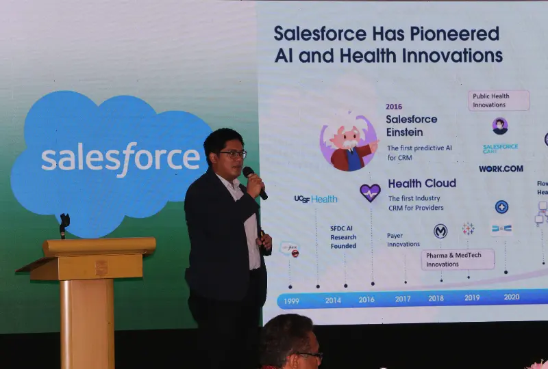 Joshua Prayogi Angki Senior Solution Engineer Salesforce dalam Acara CIO Healthcare Summit 2026