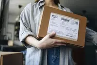 Ilustrasi Penipuan Paket