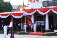 Gubernur Khofifah Kukuhkan Paskibraka Provinsi Jawa Timur