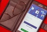 Ilustrasi Aplikasi Facebook