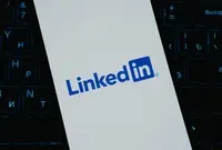 Ilustrasi Aplikasi LinkedIn