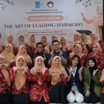 Dharma Wanita Persatuan ITS Pelatihan dirigen di Gedung DWP ITS