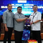 Kunjungan SMK Negeri 1 Kota Kediri ke Kominfo Jatim