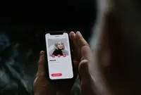 Ilustrasi Catfishing Digital