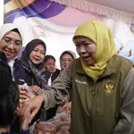 Gubernur Khofifah Tinjau Pasar Murah Mojokerto