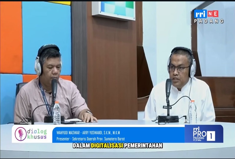 Sekda Provinsi Sumatera Barat  hadir dalam dialog RRI Pro 1 FM 97.5 Padang dengan tema “Digitalisasi Pemerintah: Menyatukan Visi, Menggerakkan Inovasi”. 