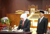 DPRD dan Gubernur Jatim Sahkan Perda Perseroda Jamkrida