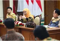 Gubernur Khofifah Pastikan WFH ASN Pemprov Jatim Tetap Berlanjut
