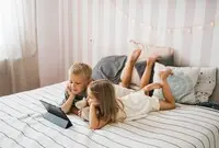 Ilustrasi Mengatur Screen Time pada Gadget