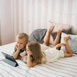 Ilustrasi Mengatur Screen Time pada Gadget