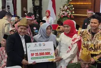 BAZNAS Jatim Salurkan 81 Paket Bedah Rumah