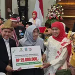 BAZNAS Jatim Salurkan 81 Paket Bedah Rumah