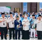 Gubernur Khofifah Lepas Kloter Pertama Jemaah Haji Embarkasi Surabaya 2026