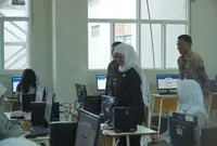 Gubernur Jatim Melakukan Kunjungan ke SMAN 5 Surabaya