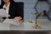 Ilustrasi AI untuk Hukum