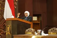 Gubernur Khofifah Tanggapi Sejumlah Rekomendasi DPRD dalam Paripurna LKPJ