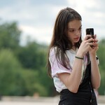 Ilustrasi Aplikasi Screen Time pada Smartphone