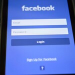 Ilustrasi Login Facebook