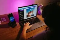 Ilustrasi Applikasi Canva