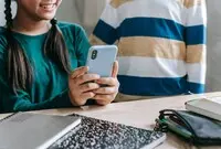 Ilustrasi Chat Whatsapp