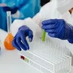 Ilustrasi Integrasi Quantum Computing dan AI untuk Percepat Riset Kimia