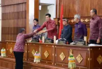 Wagub Bali Hadiri Sidang DPRD Bahas Raperda KIP dan ASKP