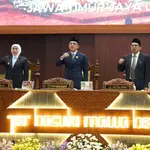 Gubernur Khofifah Tanggapi PA Fraksi DPRD Jatim Terkait BUMD