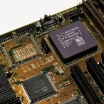 Ilustrasi Hardware Quantum Computing
