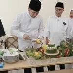 Emil Elestianto Dardak Mengukuhkan Pengurus IPHI Kota Surabaya