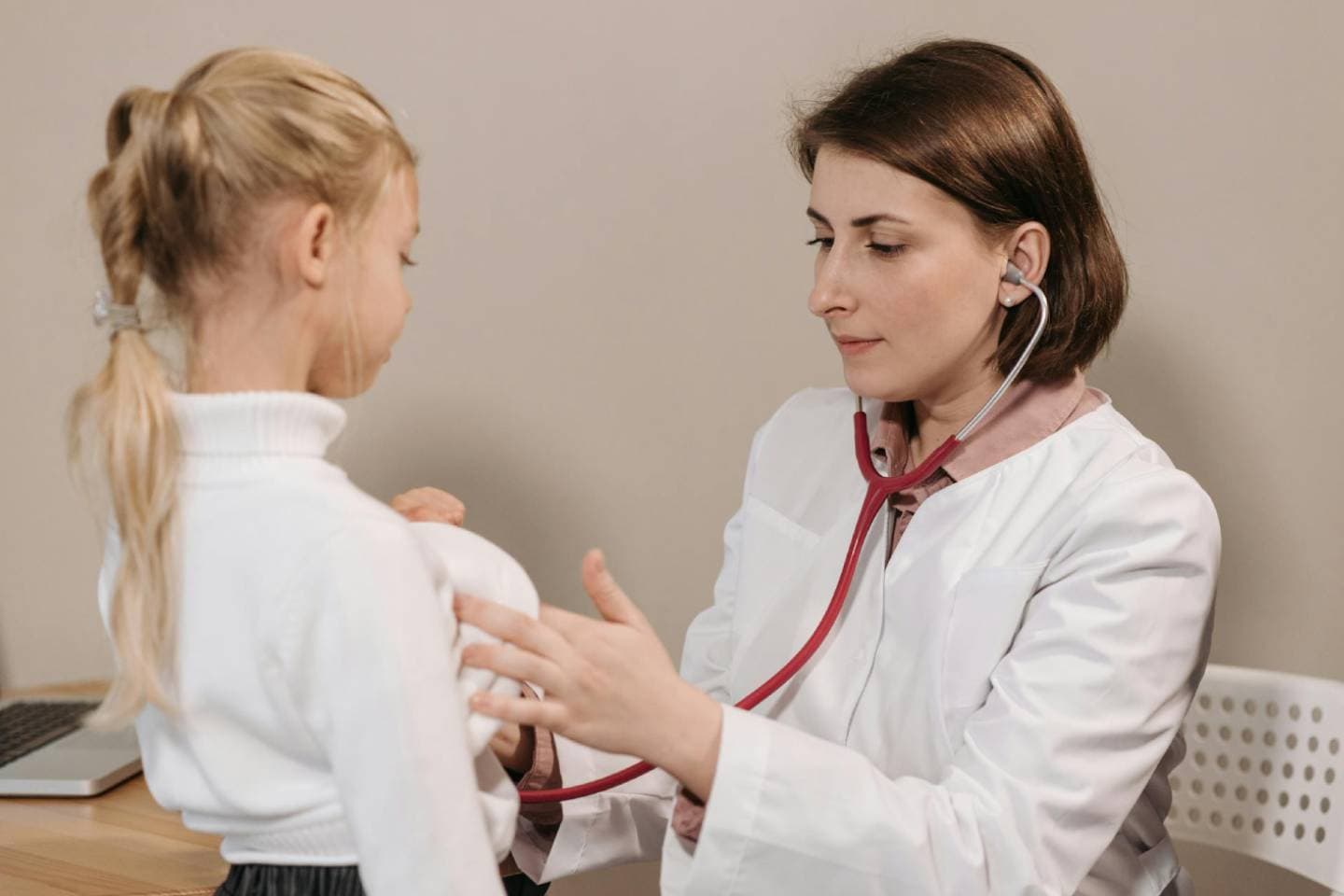 Spesialis Anak (Pediatrician)